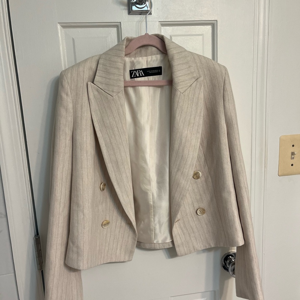 New! Never Worn! Zara Women's Beige Double-Breasted Blazer